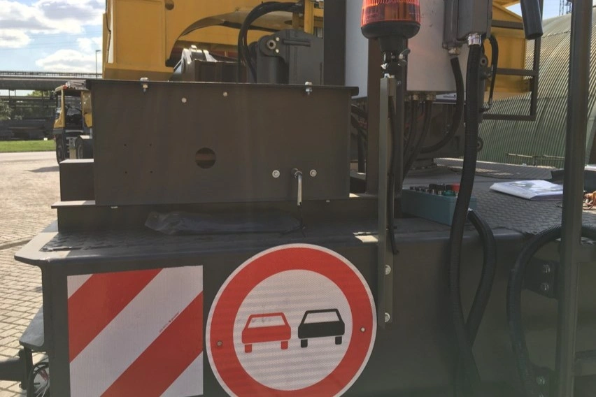 Vessel bridge in operation